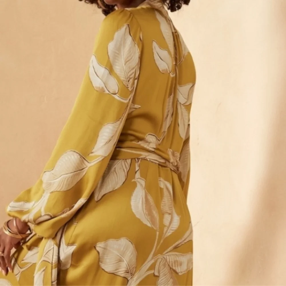 SEEKING Banana Republic Long Sleeve Maxi Wrap Dress XXL (NOT FOR SALE) - Picture 5 of 8